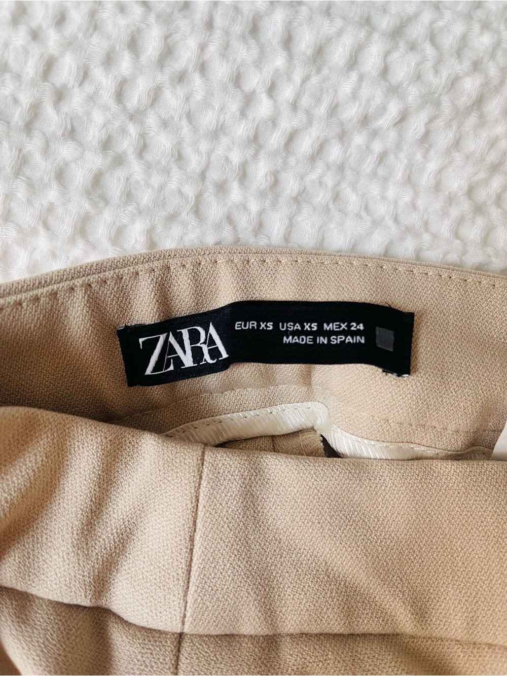 Zara Men's Khaki Slim Chinos in Beige